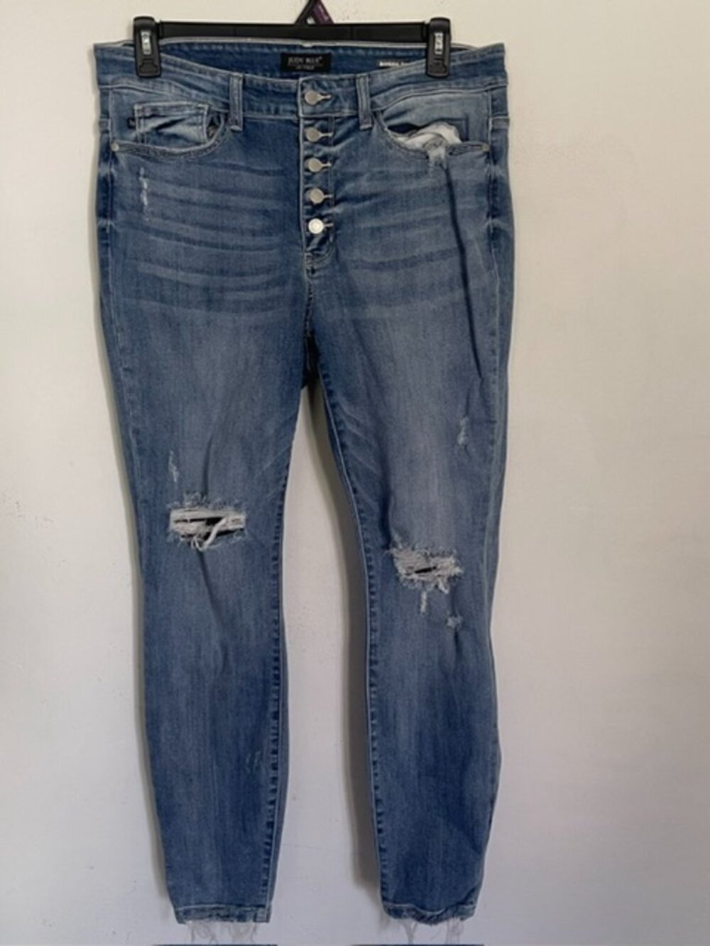 Judy Blue Women’s 16W BUtton Fly High Waist Destroyed Boyfriend Fit Jeans Z